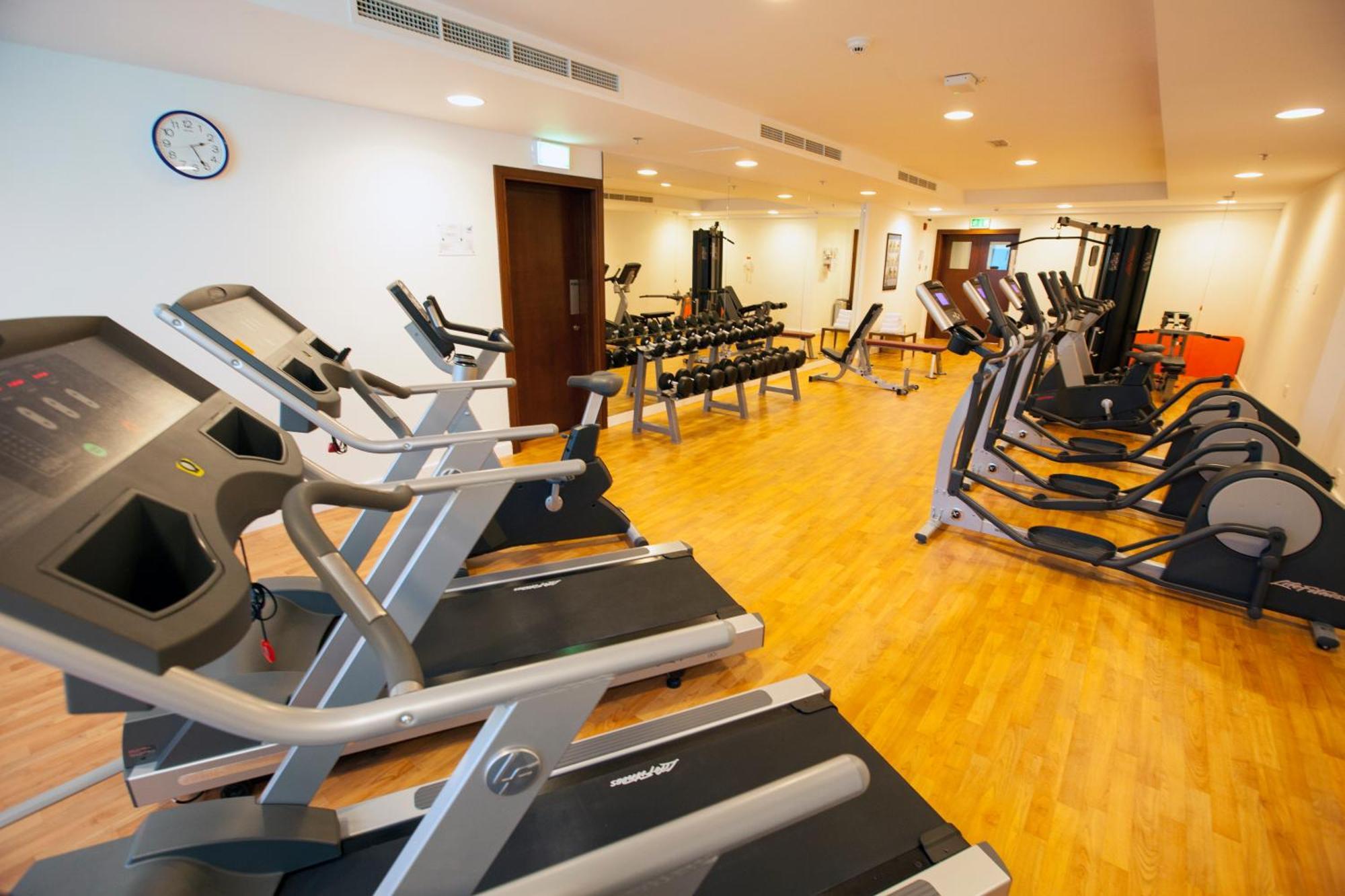 Holiday Bahrain Hotel Manama Facilities photo